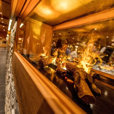 Mountain Plaza 4*