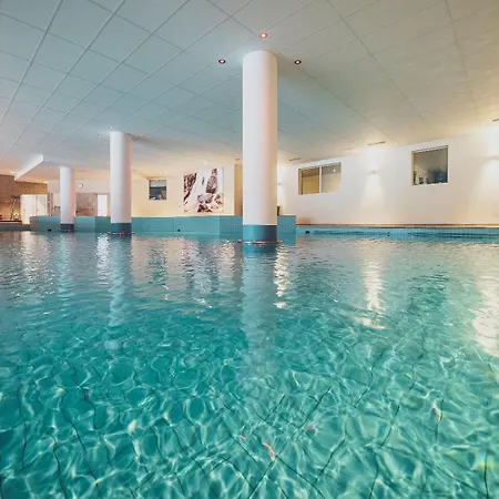 فندق Mountain Plaza 4*
