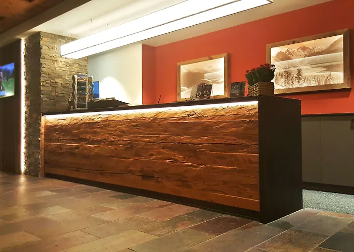 Mountain Plaza Ξενοδοχείο 4*