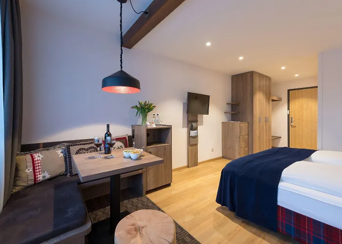 Mountain Plaza Готель