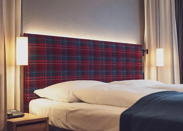 Mountain Plaza Готель